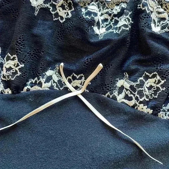 Gilligan & O’Malley Micro Mesh Top - Picture 3 of 4